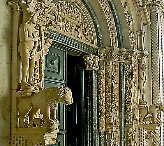 利维娅旅馆 特罗吉尔